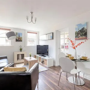 Stunning 1 Bed At Holyrood Palace & Arthurs Seat Apartment